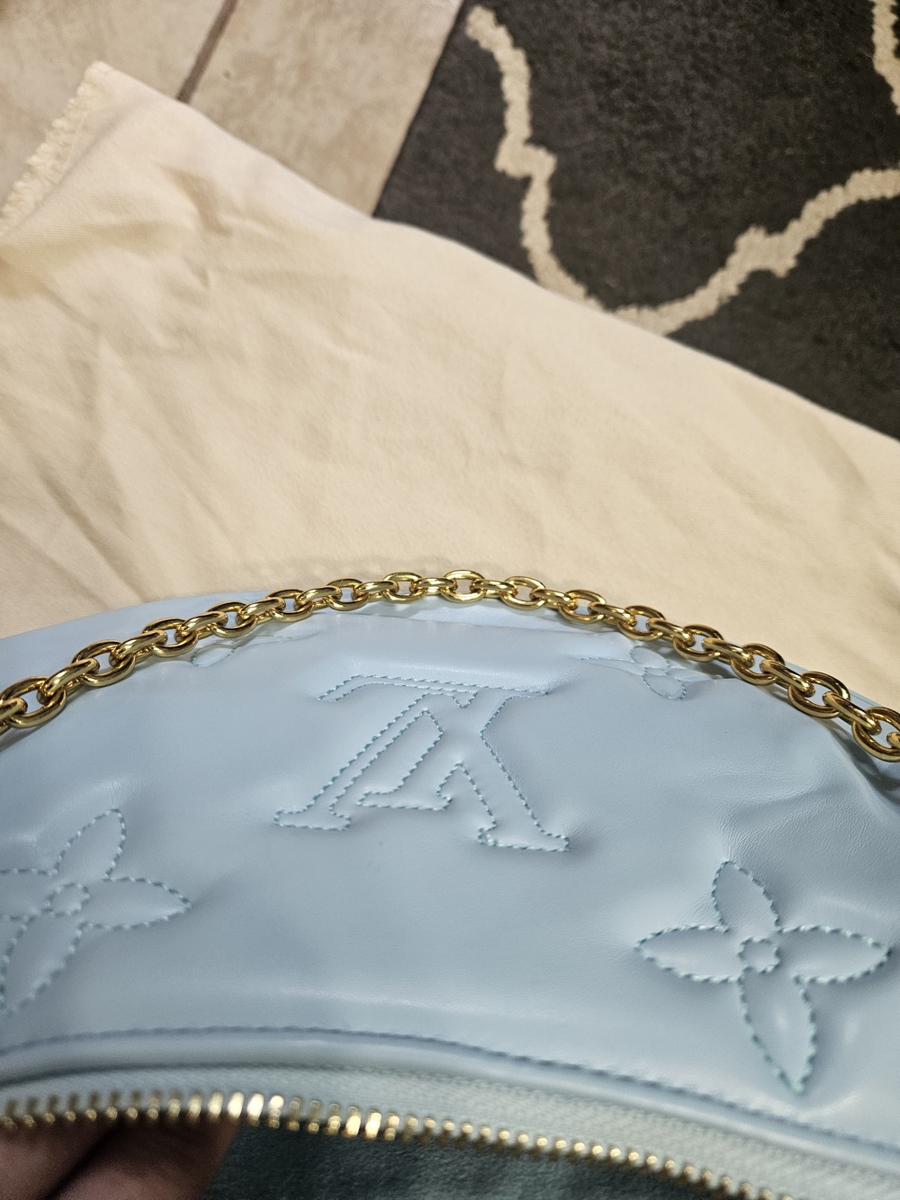 LV Light Blue Chain Shoulder Bag NWOT - Picture 6 of 7